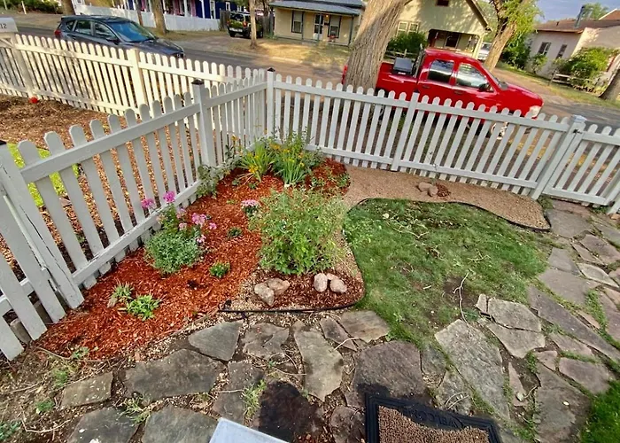 The Historic Blue Bird Cottage